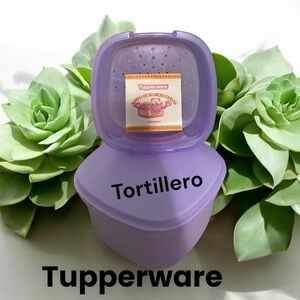 Tupperware Lavender Tortilla Keeper